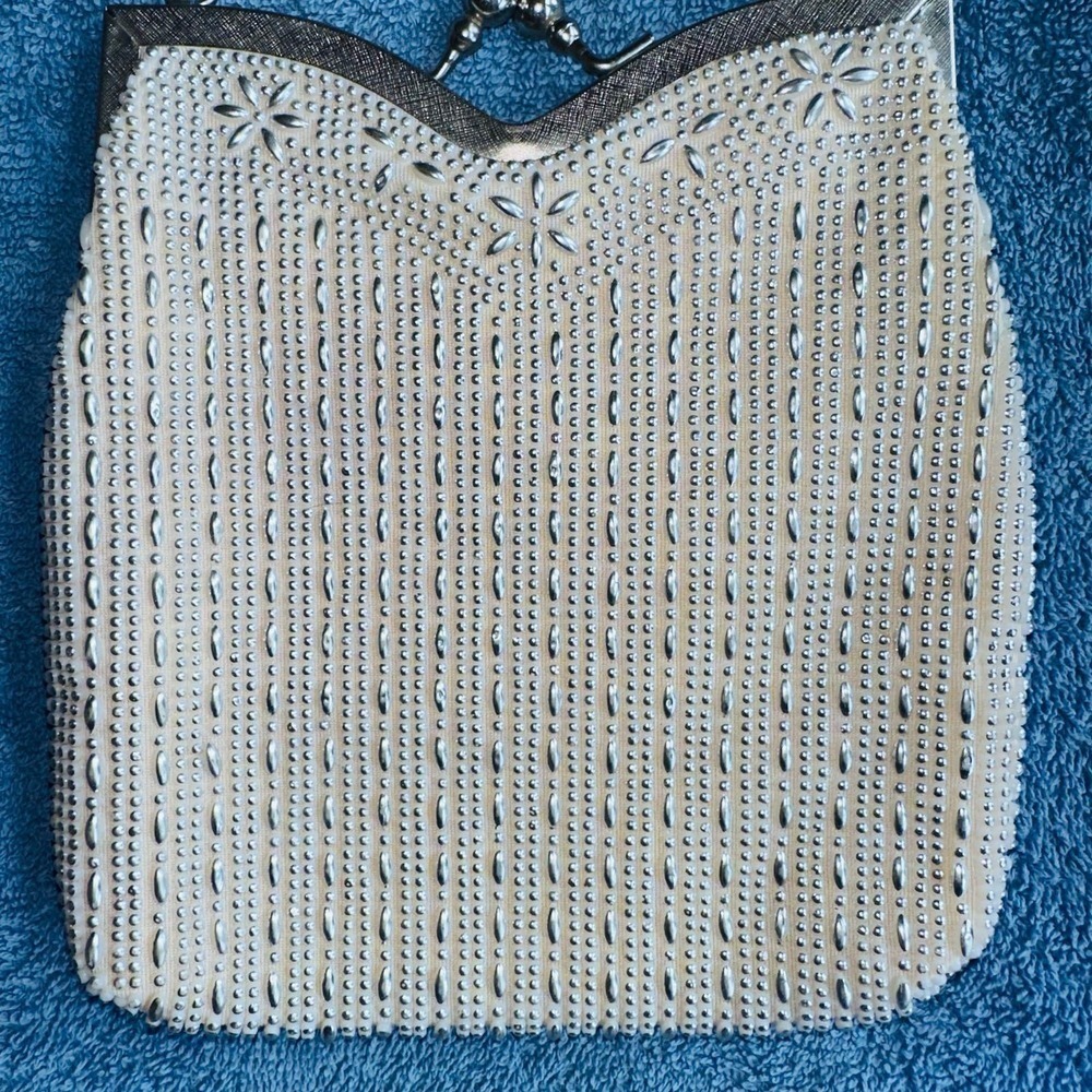 Vintage Silver Tone Beaded Clutch Evening Metal Clasp Purse No Strap - Picture 6 of 8